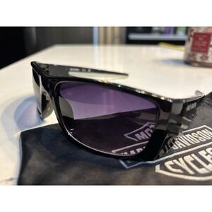 Harley-Davidson Men's Color Stripe Sunglasses, Black Frame/Gradient Smoke Lenses